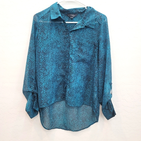 💕 Brooke Leigh Teal Animal Print High Low Blouse Top Women's Size Medium - Picture 2 of 9